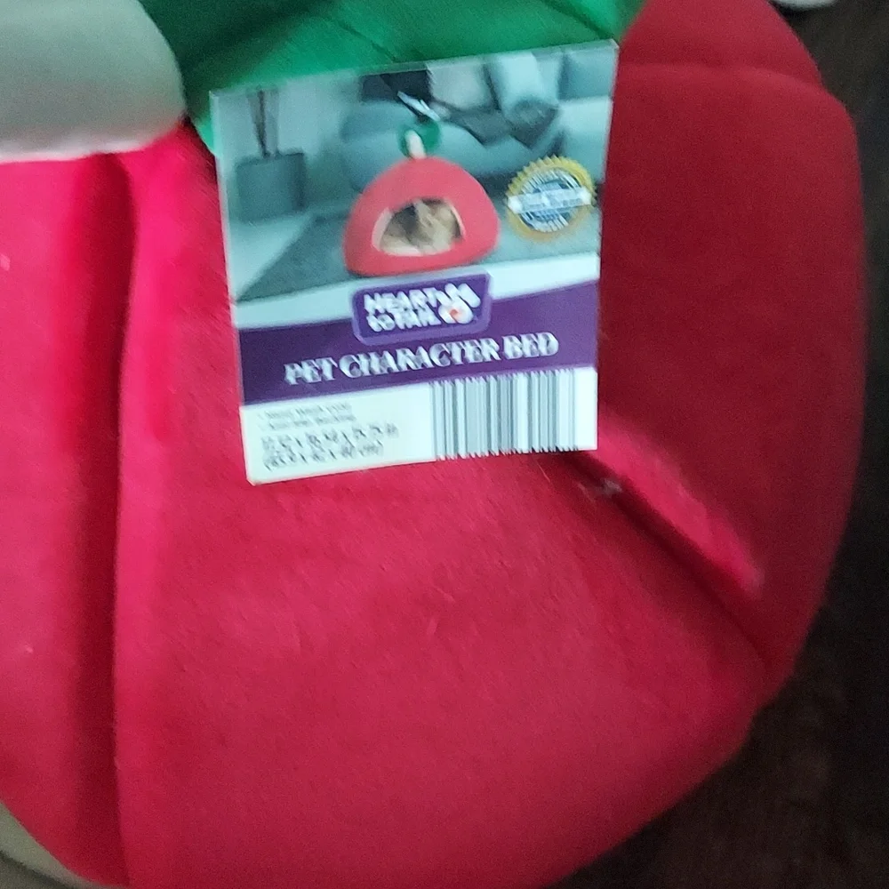 Heart to Tail character pet bed